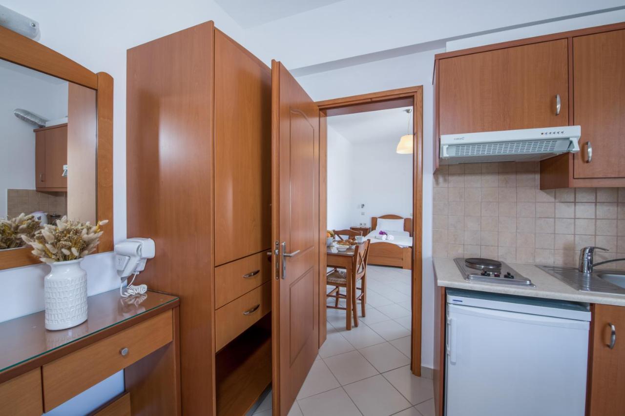 Joanna'S Place Palaiochora Ngoại thất bức ảnh