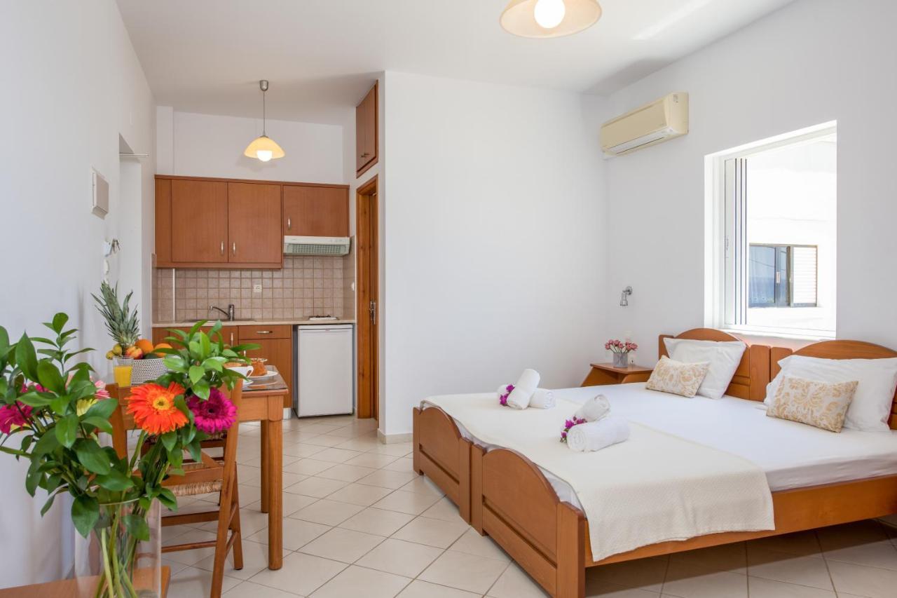 Joanna'S Place Palaiochora Ngoại thất bức ảnh