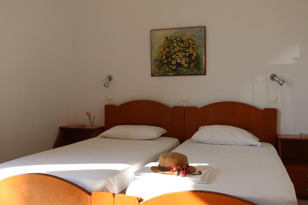 Joanna'S Place Palaiochora Ngoại thất bức ảnh